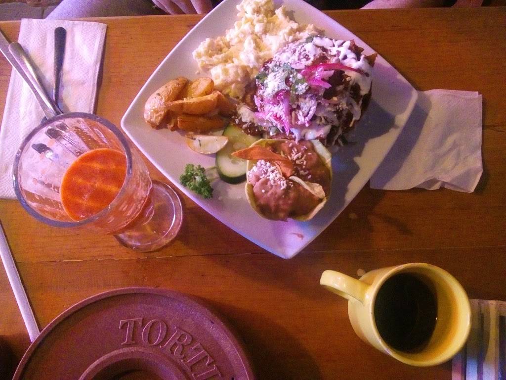 Hacienda Corralito | restaurant | Calle Colinas de Downey 262, Colinas del Mar, 22760 El Sauzal, B.C., Mexico | 016462186460 OR +52 646 218 6460
