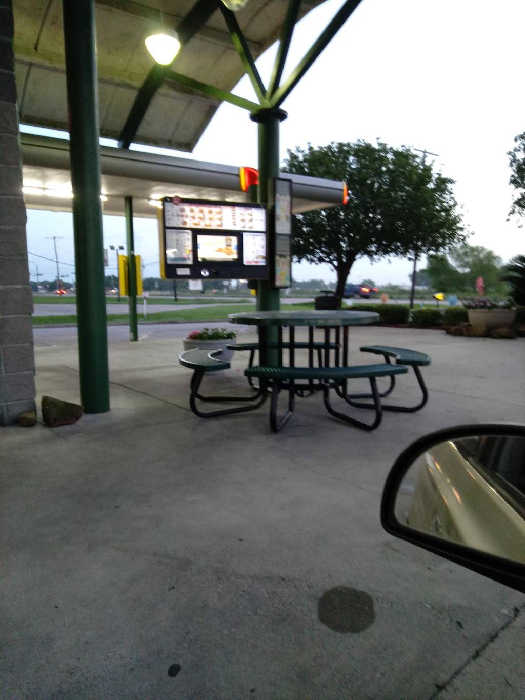 Sonic Drive-In | restaurant | 6767 W Port Arthur Rd, Port Arthur, TX 77640, USA | 4097363531 OR +1 409-736-3531