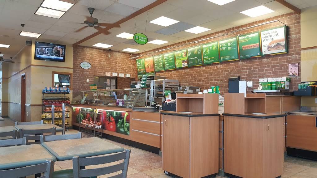 Subway - Restaurant | 376 Jefferson Rd, Rochester, NY 14623, USA