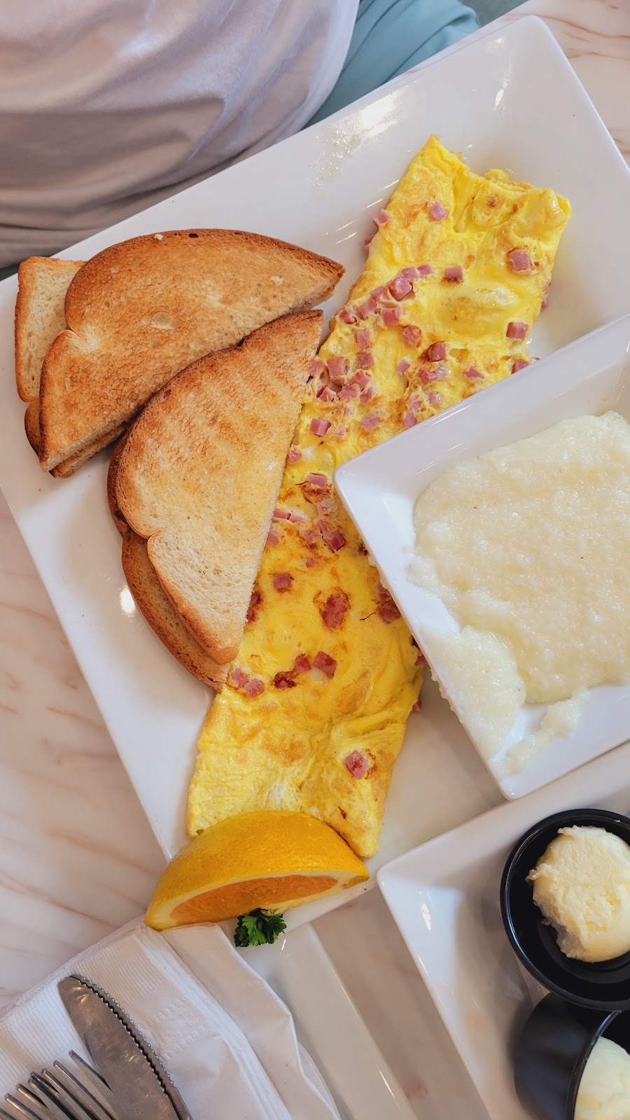 Kekes Breakfast Cafe | cafe | 1152 Nashville Pike Unit 062, Gallatin, TN 37066, USA | 6154518690 OR +1 615-451-8690