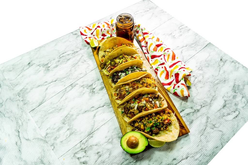 Big Madre - Tacos y Tortas | restaurant | 16160 I-10, Baytown, TX 77523, USA | 3462410040 OR +1 346-241-0040