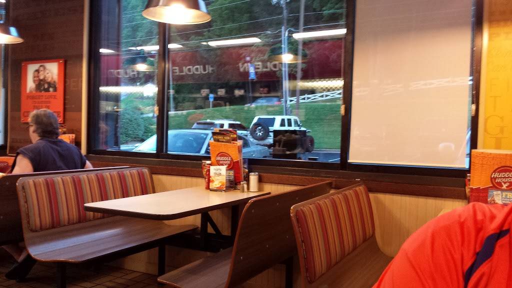Huddle House | meal takeaway | 8428 S Main St, Helen, GA 30545, USA | 7068783202 OR +1 706-878-3202