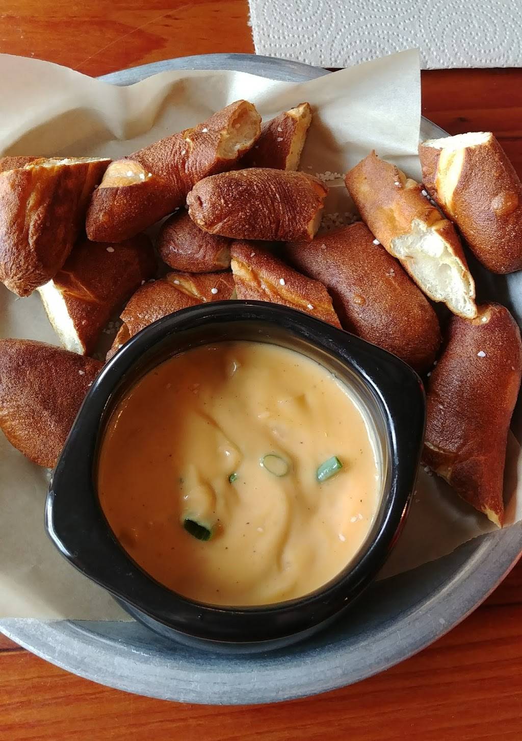 Hooters | restaurant | 516 N McPherson Church Rd, Fayetteville, NC 28303, USA | 9108680700 OR +1 910-868-0700