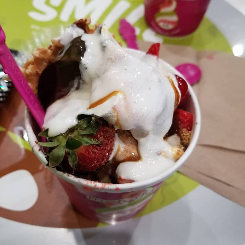 Menchies Frozen Yogurt | bakery | 225 Palm Bay Rd NE Ste 171, West Melbourne, FL 32904, USA | 3217682001 OR +1 321-768-2001