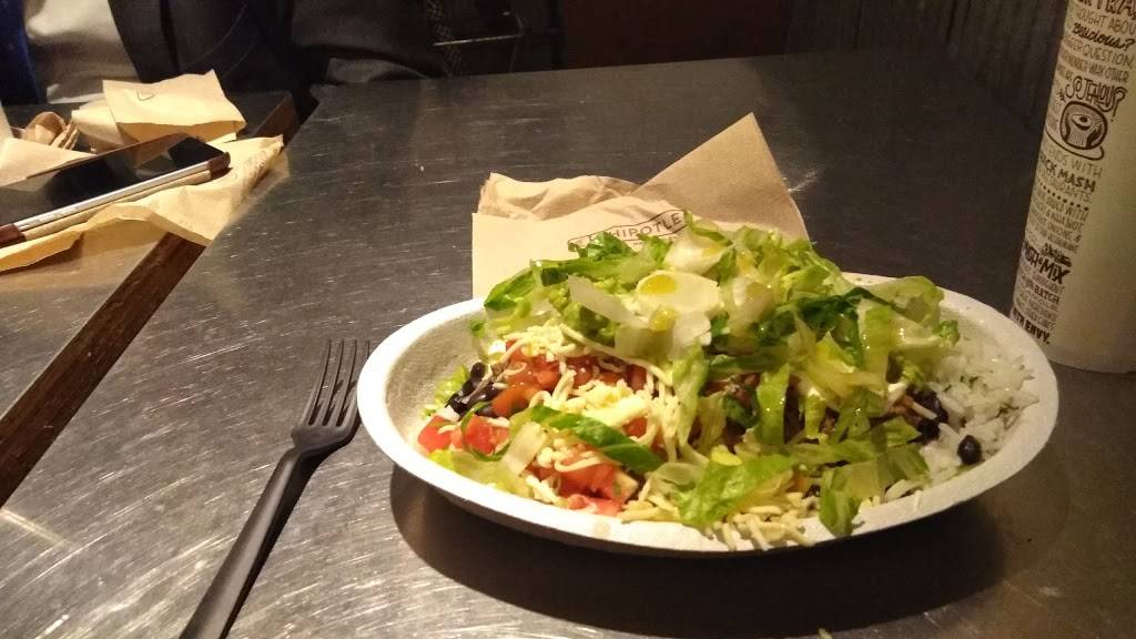 Chipotle Mexican Grill | restaurant | 864 Broadway FRNT 1, New York, NY 10003, USA | 2122537860 OR +1 212-253-7860