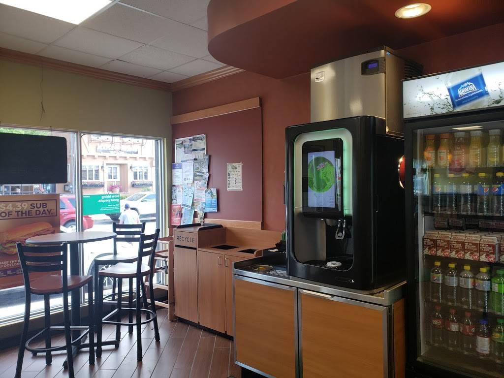 Subway | meal takeaway | 177 Highland St, Haliburton, ON K0M 1S0, Canada | 7054571177 OR +1 705-457-1177