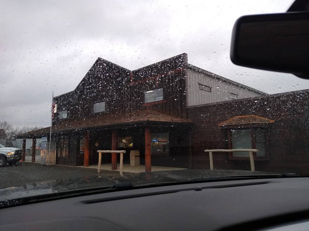 The Barn Deli & Grill | restaurant | Oneida, TN 37841, USA | 4235692276 OR +1 423-569-2276