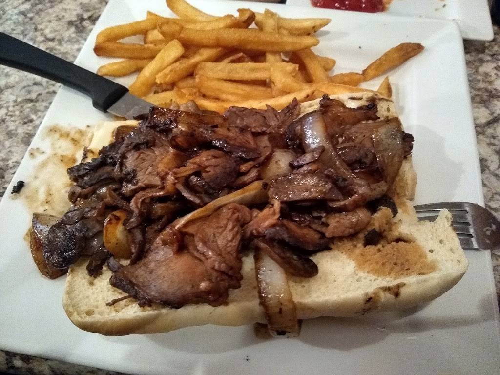 The Woodhouse | restaurant | 13706 Fairview Dr, Grabill, IN 46741, USA | 2604439670 OR +1 260-443-9670
