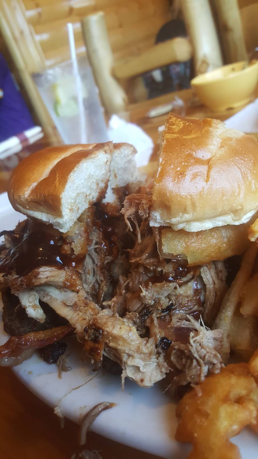 JJ & Freddies | restaurant | 211 W North Ave, Stockton, IL 61085, USA | 8159472798 OR +1 815-947-2798
