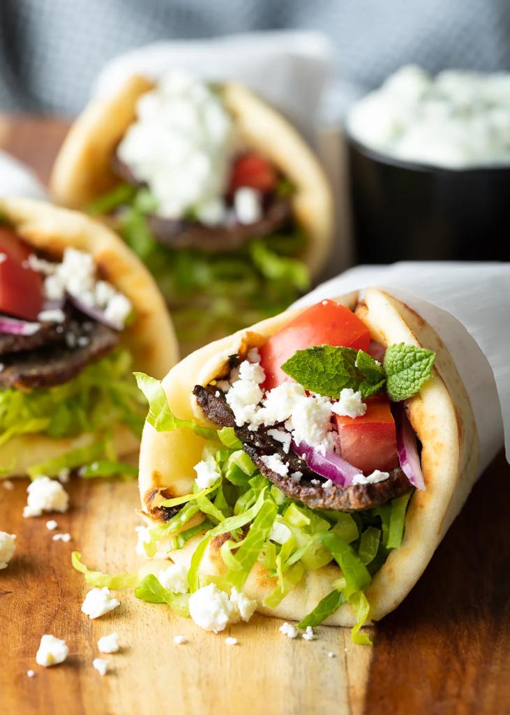 Kentucky style gyro and wings | restaurant | 4400 Raley Blvd, Sacramento, CA 95838, USA | 9166169554 OR +1 916-616-9554