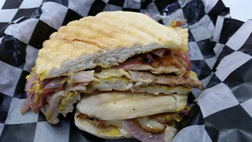 Hot Spot Grill | restaurant | 18995 US-1, La Crosse, VA 23950, USA | 4344473444 OR +1 434-447-3444