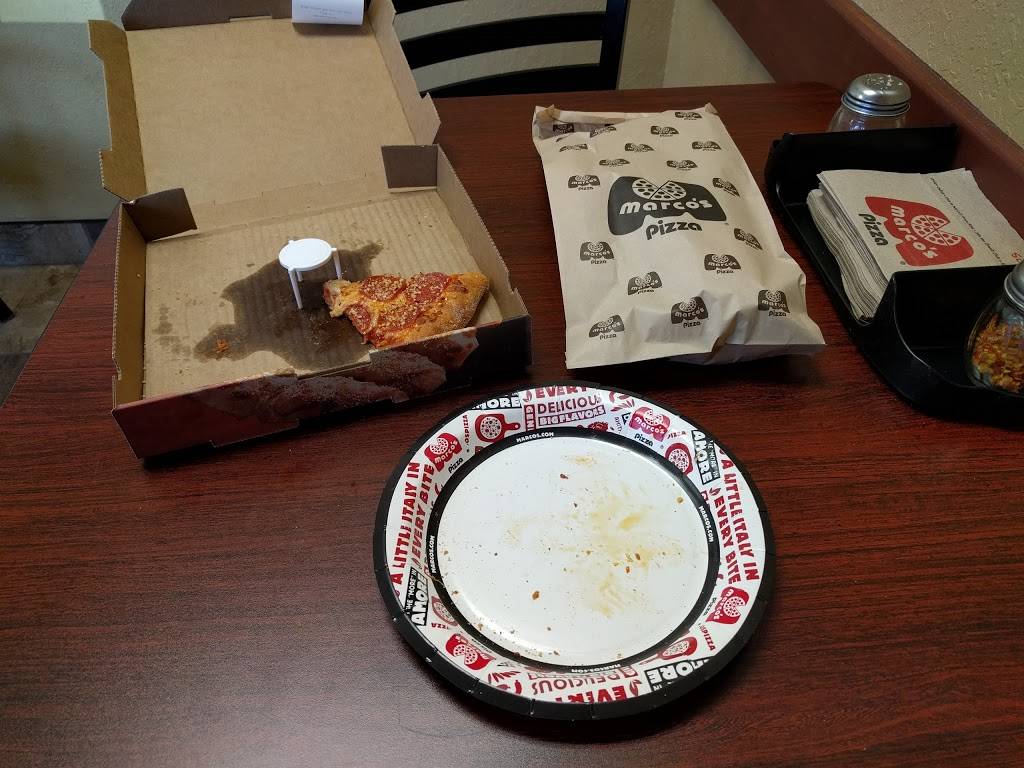 Marcos Pizza | meal delivery | 900 N Clinton St, Defiance, OH 43512, USA | 4197841555 OR +1 419-784-1555