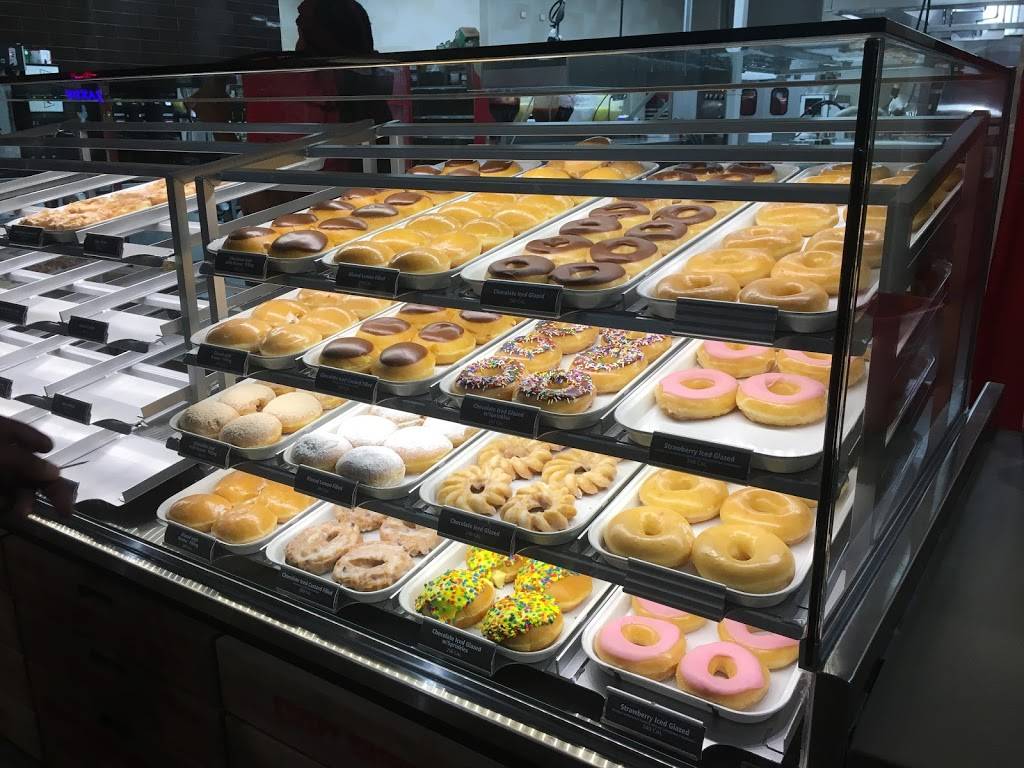 Krispy Kreme | bakery | 1700 N Columbia St, Milledgeville, GA 31061, USA | 4782953212 OR +1 478-295-3212