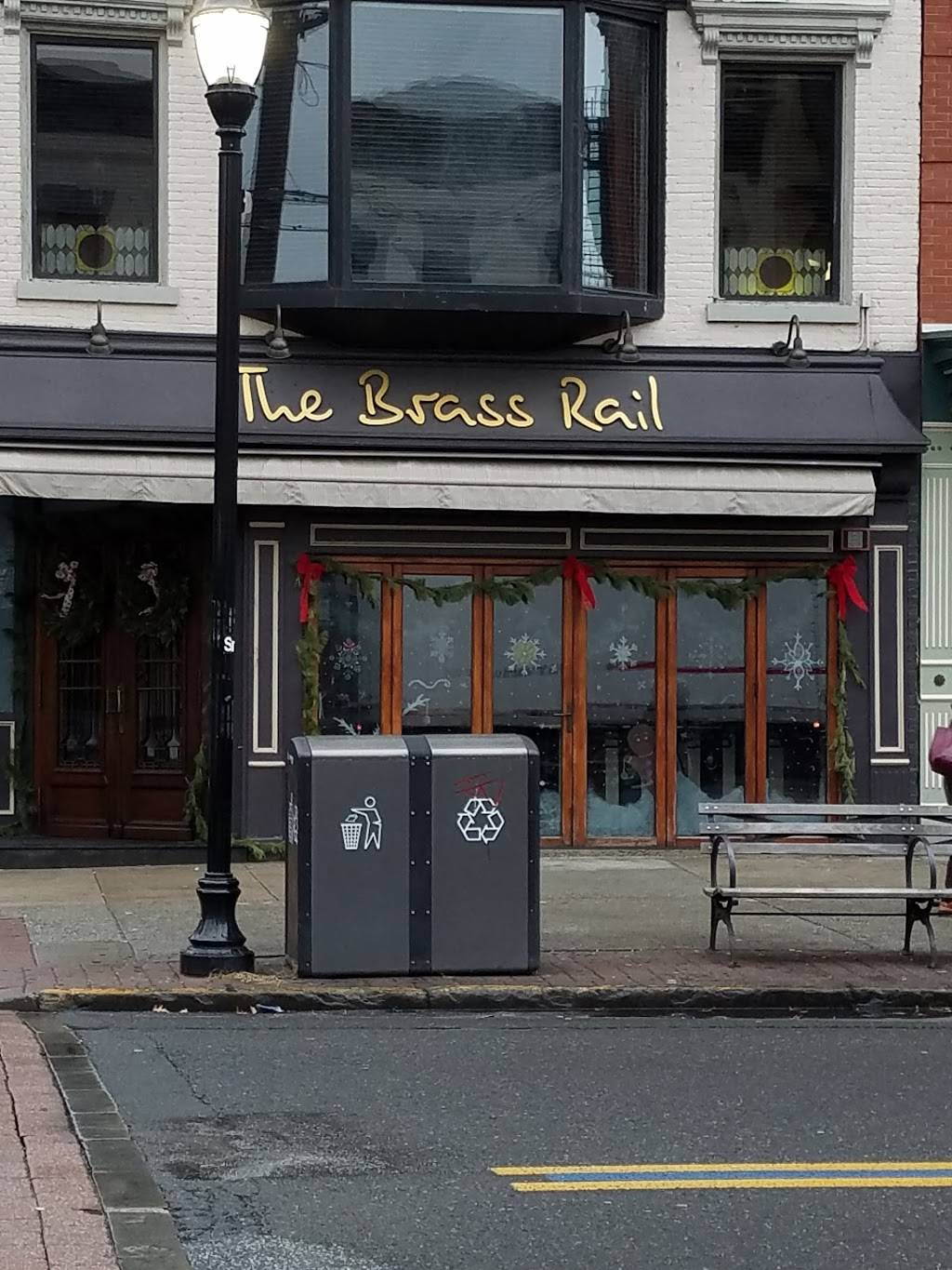 The Brass Rail | restaurant | 135 Washington St, Hoboken, NJ 07030, USA | 2016597074 OR +1 201-659-7074