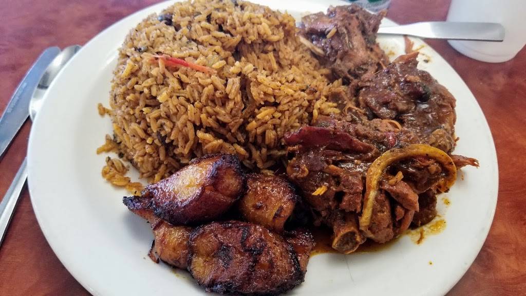 La Isla | restaurant | 240 E Broad St, West Hazleton, PA 18202, USA | 5704530570 OR +1 570-453-0570
