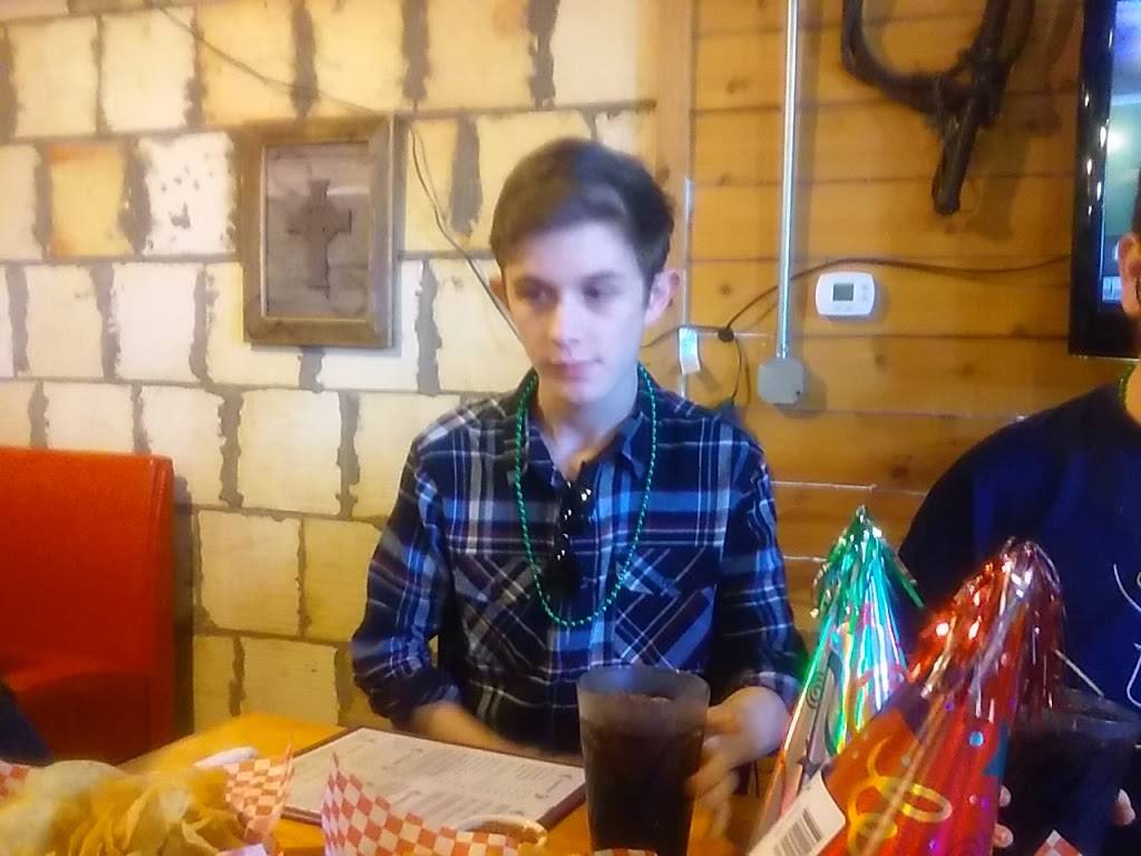 Tonys Mexican Restaurant | restaurant | 865 W Audie Murphy Pkwy, Farmersville, TX 75442, USA | 9727826370 OR +1 972-782-6370