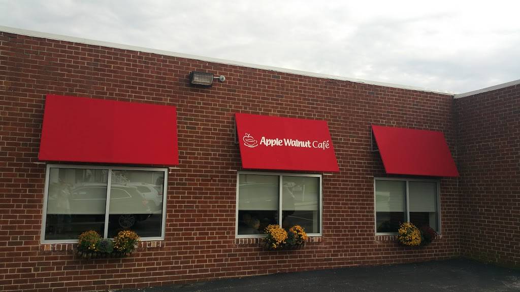 Apple Walnut Café | restaurant | 2924 West Chester Pike, Broomall, PA 19008, USA | 6103531384 OR +1 610-353-1384