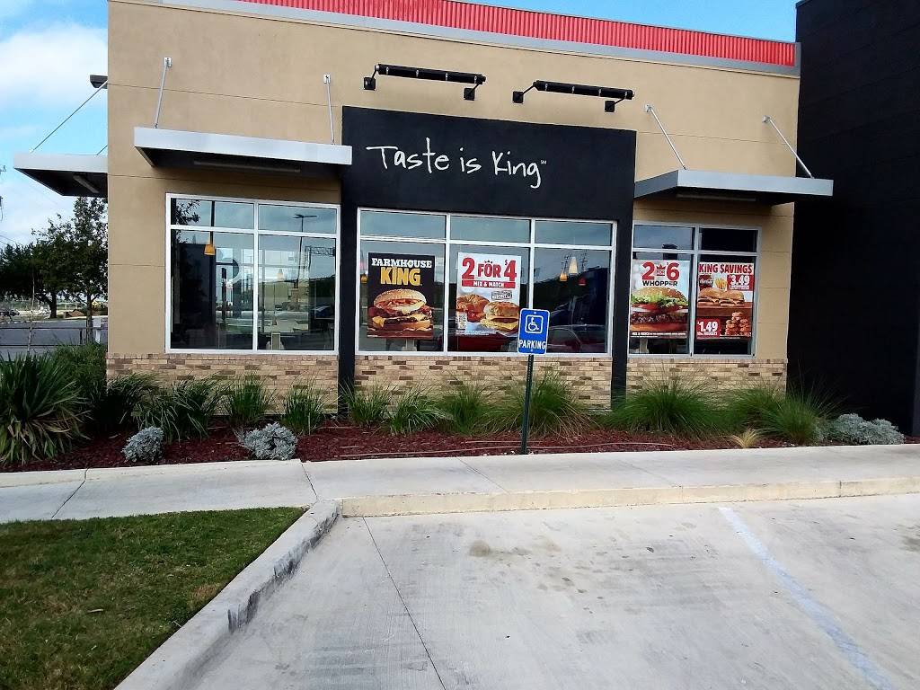 Burger King | restaurant | 8131 Pat Booker Rd, Live Oak, TX 78233, USA | 2106371263 OR +1 210-637-1263