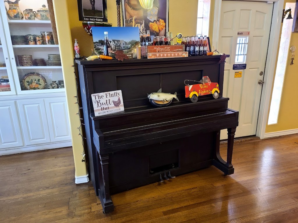Southern Fried | restaurant | 1505 N Conway Ave, Mission, TX 78572, USA | 9562129333 OR +1 956-212-9333