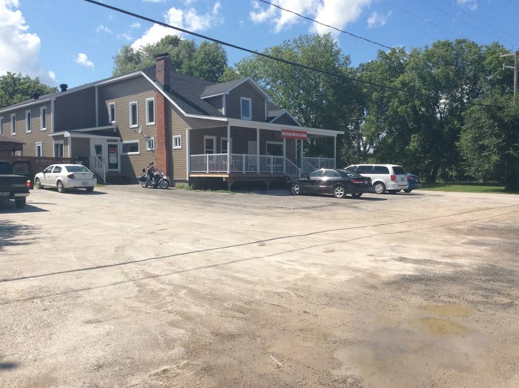 Au Resto de lHôtel | restaurant | 1237 Chemin de la 3 Concession, Saint-Georges-de-Clarenceville, QC J0J 1B0, Canada | 4502104077 OR +1 450-210-4077