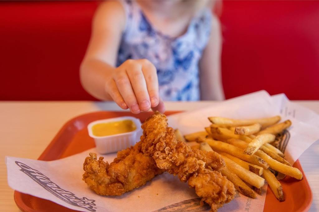 Hardees | restaurant | 1215 Washington St, Marion, AL 36756, USA | 3346834158 OR +1 334-683-4158