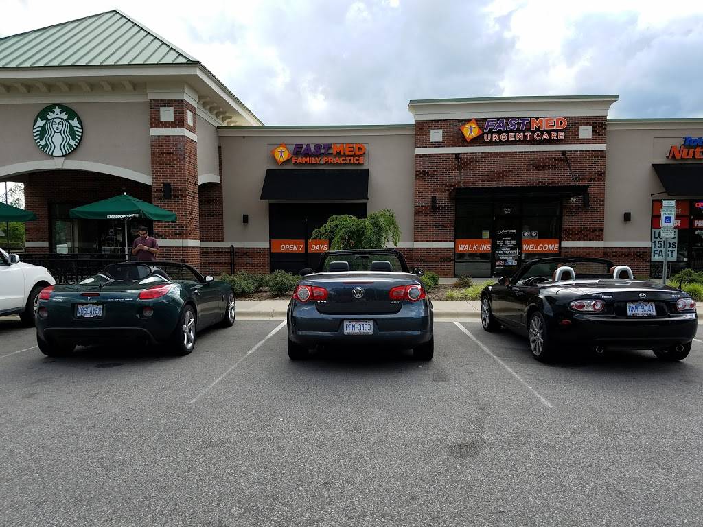 Starbucks | cafe | 4401 N, Ramsey St, Fayetteville, NC 28311, USA | 9104884783 OR +1 910-488-4783