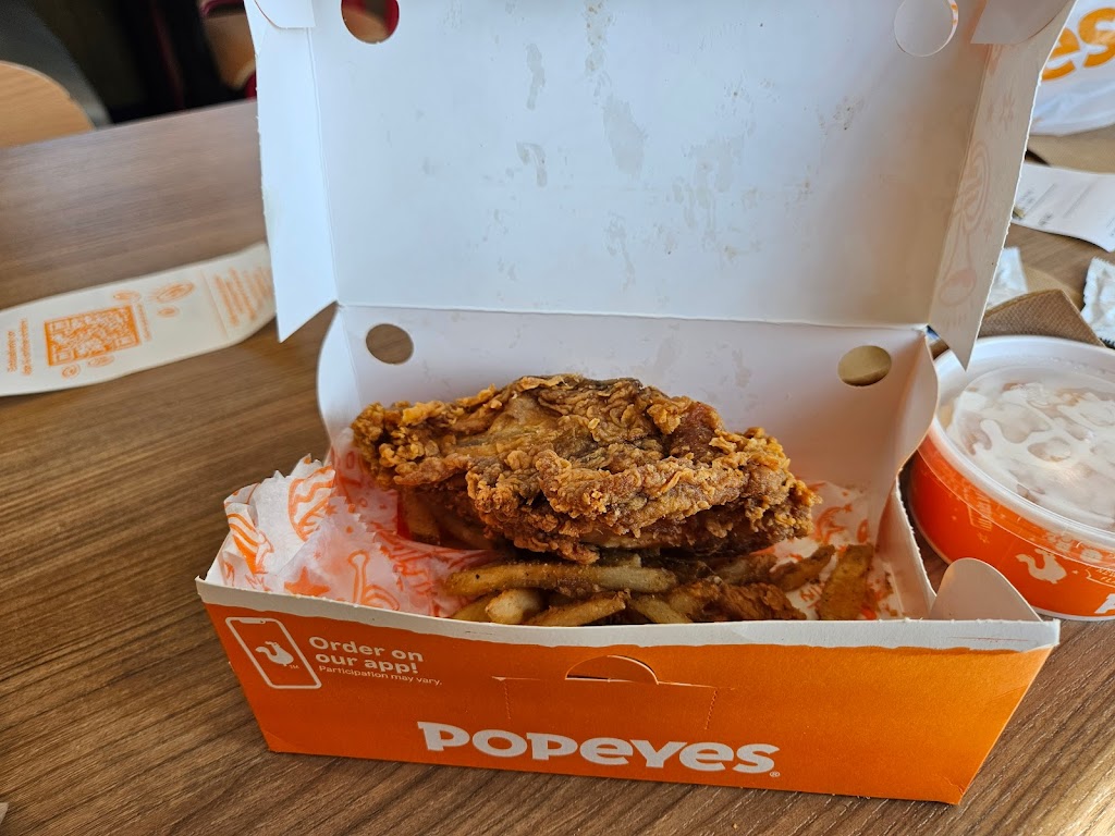 Popeyes Louisiana Kitchen 3619 Market Lane, Somers, WI 53144, USA