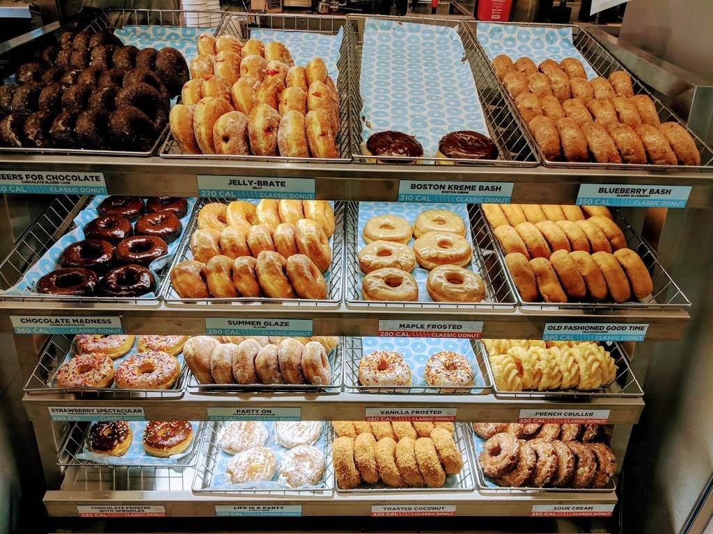 Dunkin Donuts | cafe | 5836b N Kings Hwy, Alexandria, VA 22303, USA | 7033299222 OR +1 703-329-9222