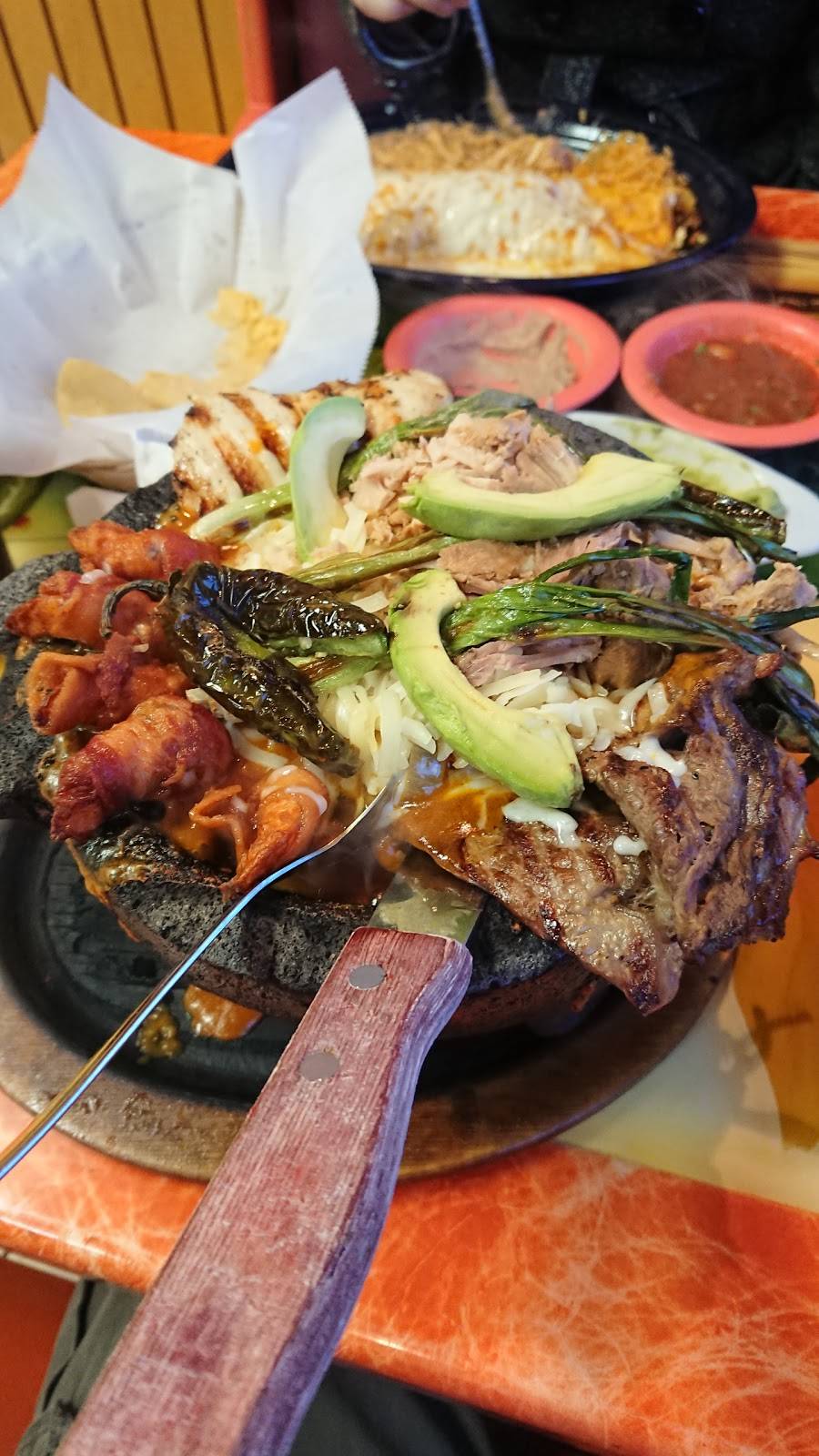 Aztecas Mexican Grill | restaurant | 2224 Mountain Shadow Dr, Duluth, MN 55811, USA | 2187221038 OR +1 218-722-1038