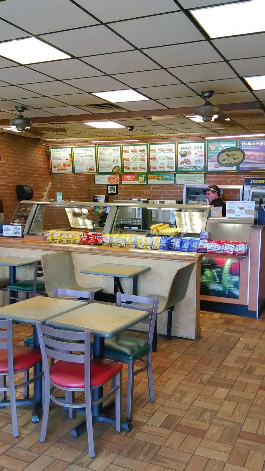 Subway - Restaurant | 30 Pearson Blvd, Gardner, MA 01440, USA