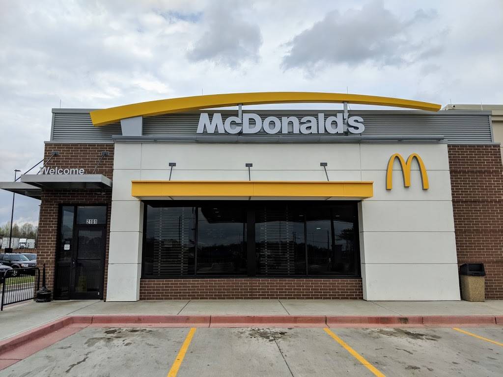 McDonald's | 2101 Barnes St, Reidsville, NC 27320, USA