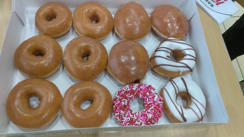 Krispy Kreme | cafe | 114 N Dupont Hwy, New Castle, DE 19720, USA | 3023270596 OR +1 302-327-0596