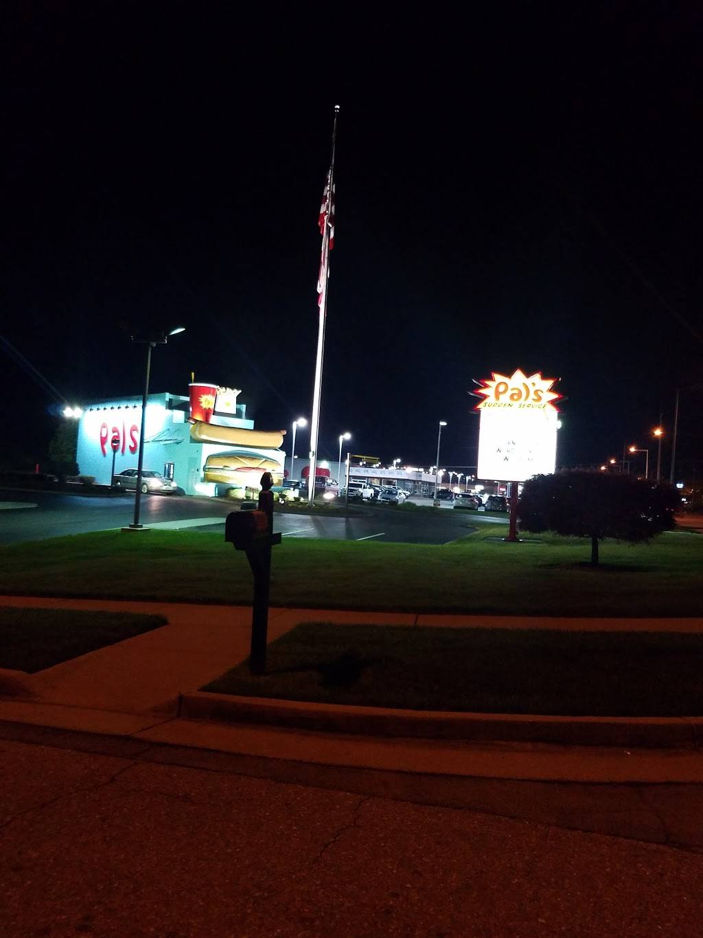 Pal's Sudden Service Restaurant 3206 Bristol Hwy, Johnson City, TN