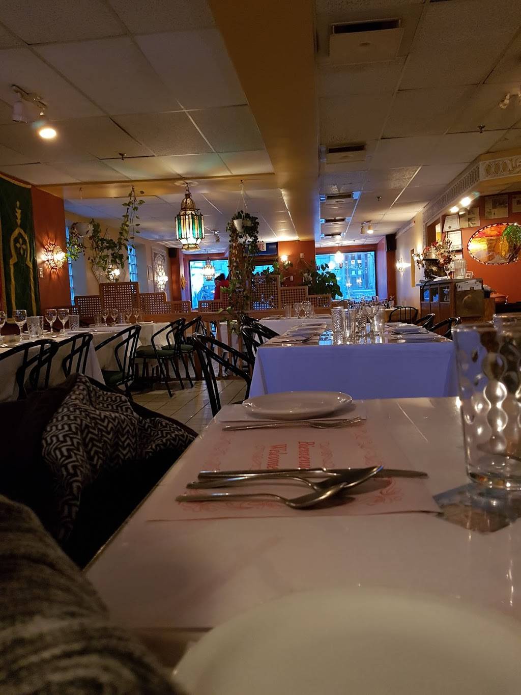 Rose Des Sables | restaurant | 270 Rue Dufferin, Sherbrooke, QC J1H 4M4, Canada | 8193465571 OR +1 819-346-5571