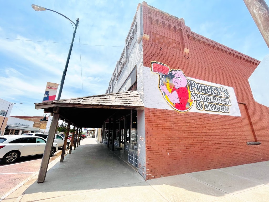 Porkys Saloon and Barbeque | restaurant | 241 N Main St, Childress, TX 79201, USA | 9409387077 OR +1 940-938-7077