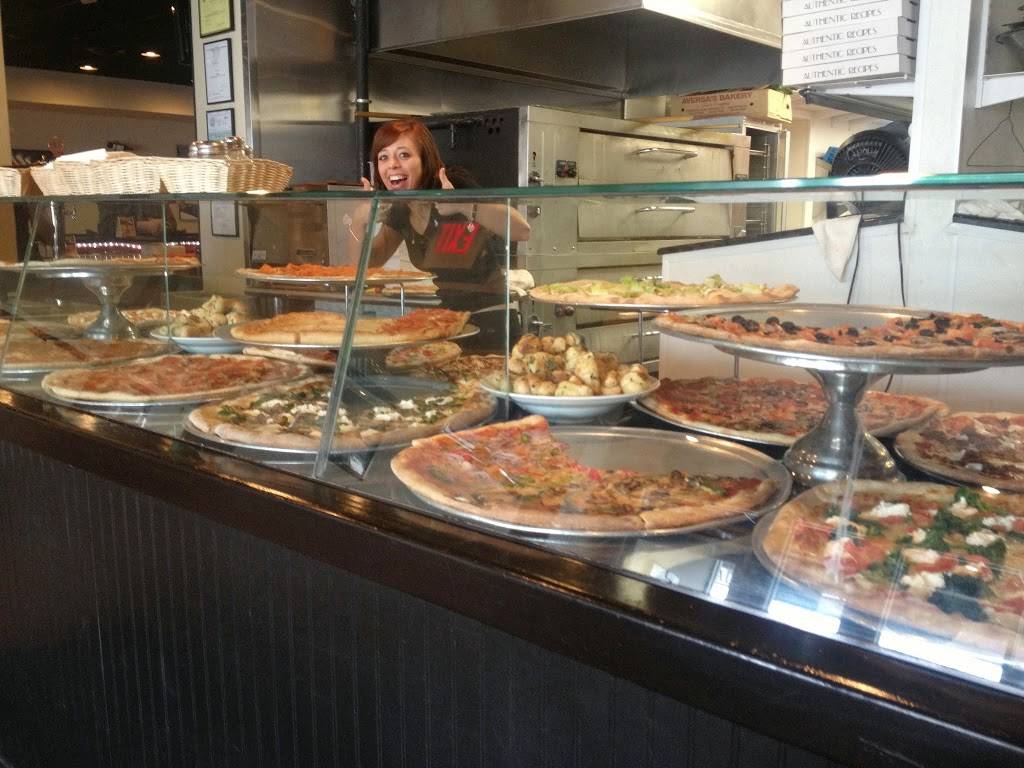 Doms NY Style Pizzeria | meal delivery | 218 W Market St, Wilmington, DE 19804, USA | 3029987154 OR +1 302-998-7154