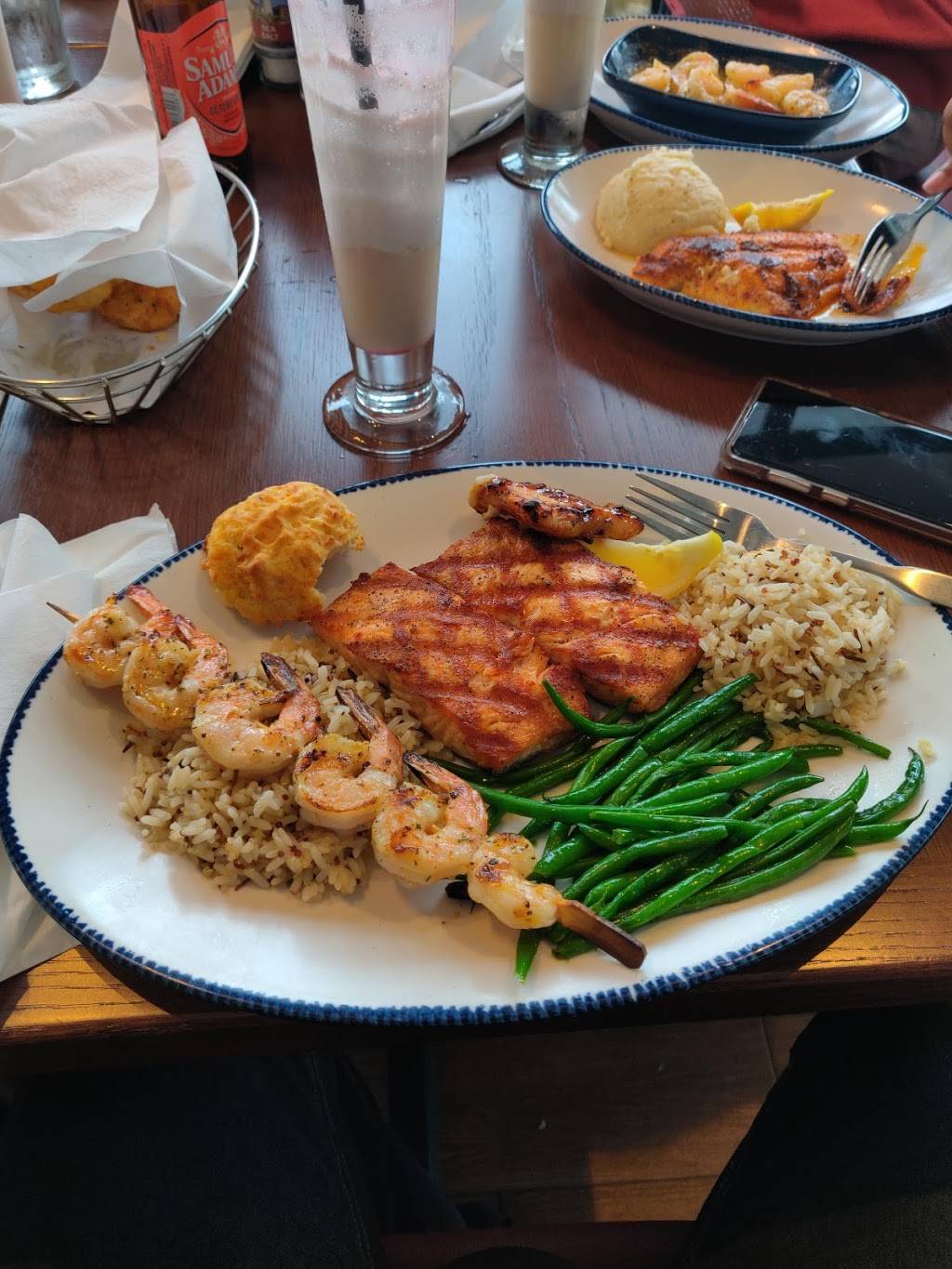 Red Lobster - Restaurant | 1700 The Arches Cir, Deer Park, NY 11729, USA