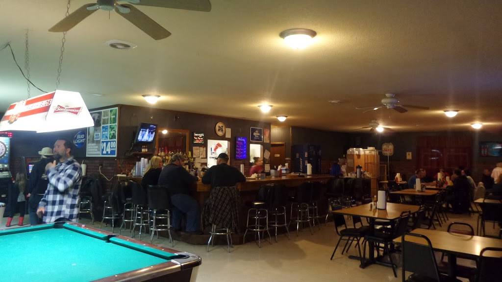 Smokin Js Bar & Grill | restaurant | 104 Main St, Middletown, MO 63359, USA | 5735492310 OR +1 573-549-2310