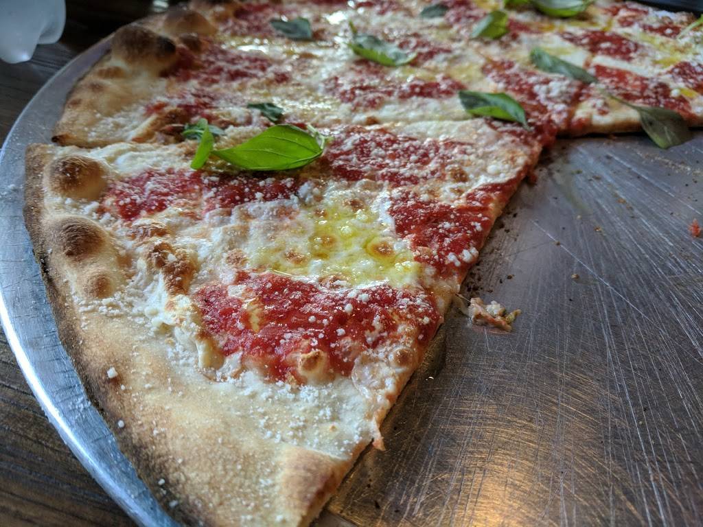 Round Pie Pizza Company | meal delivery | 1957 Victory Blvd, Staten Island, NY 10314, USA | 7185240000 OR +1 718-524-0000