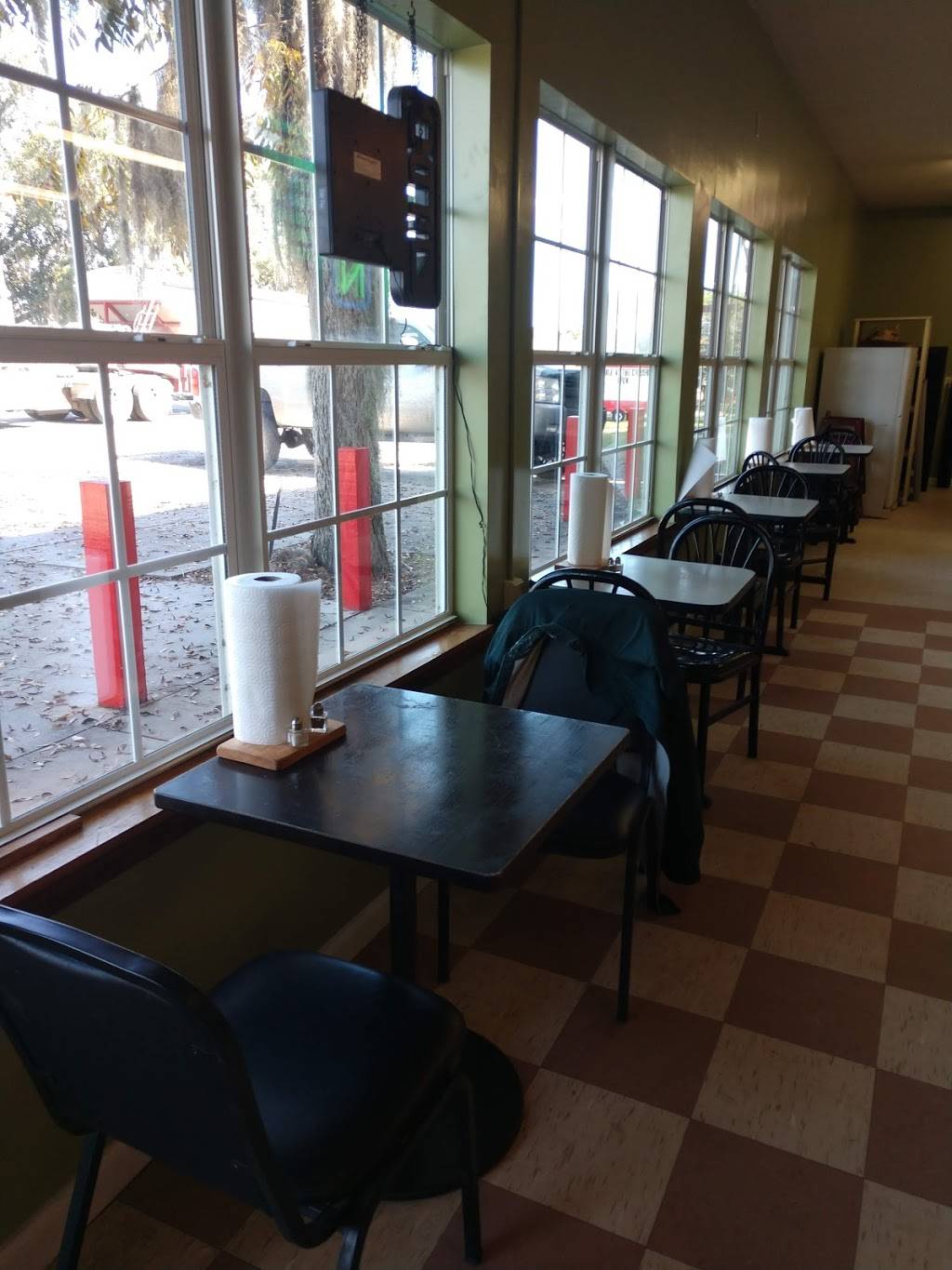 Tin Mule at the Crossroads | restaurant | 5463 FL-6 West, Jasper, FL 32052, USA | 3869381111 OR +1 386-938-1111