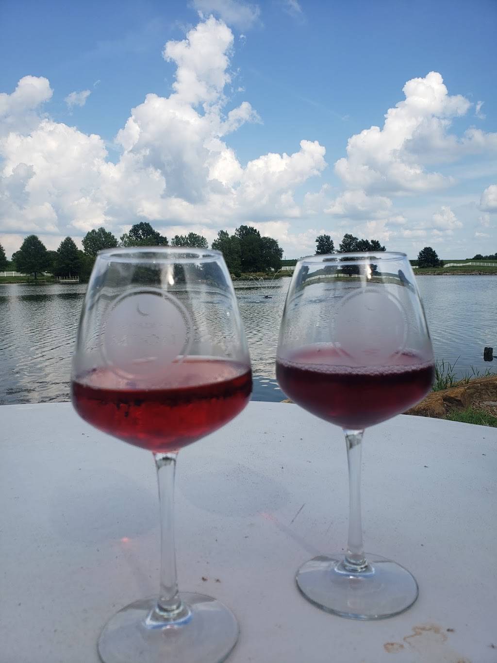Arcadian Moon | restaurant | 19203 E Old Hwy 40, Higginsville, MO 64037, USA | 6605846661 OR +1 660-584-6661