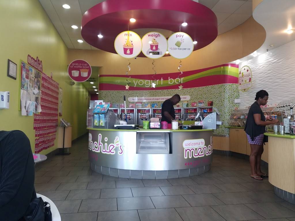 Menchies Frozen Yogurt | bakery | 225 Palm Bay Rd NE Ste 171, West Melbourne, FL 32904, USA | 3217682001 OR +1 321-768-2001