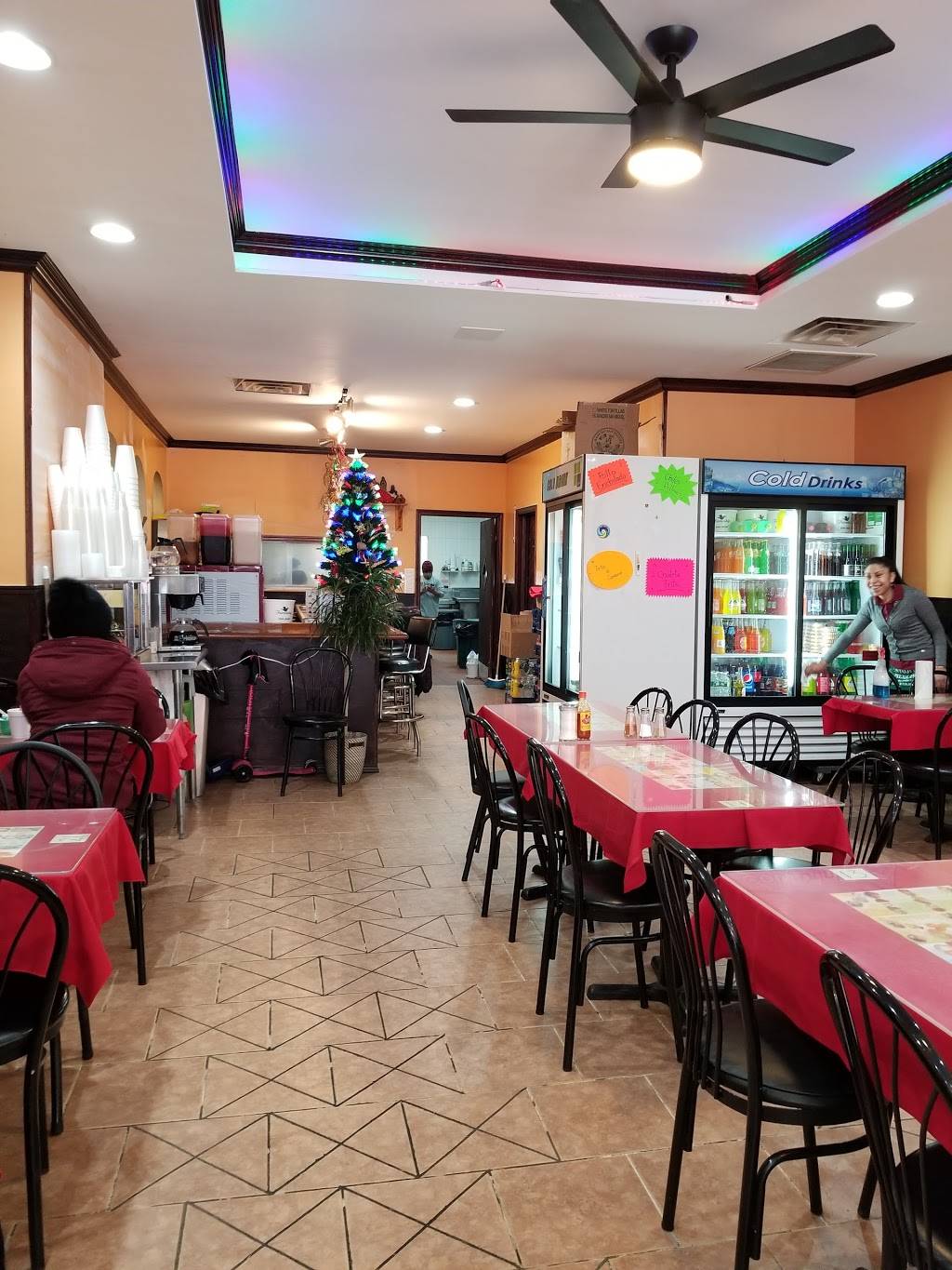 Antojitos Mexicanos | restaurant | 107 Graham Ave, Brooklyn, NY 11206, USA | 7183849076 OR +1 718-384-9076
