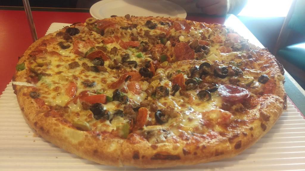 Pizza King of Chatsworth | restaurant | 500 S 3rd Ave #11, Chatsworth, GA 30705, USA | 7066956095 OR +1 706-695-6095