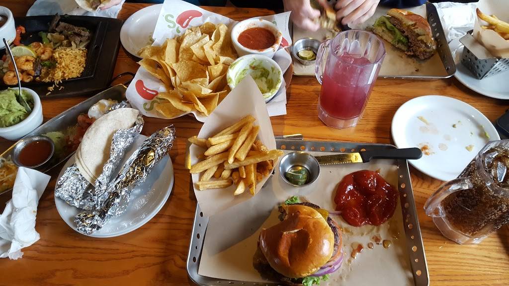 Chilis Grill & Bar | meal takeaway | 15201 Trenton Rd, Southgate, MI 48195, USA | 7342811624 OR +1 734-281-1624