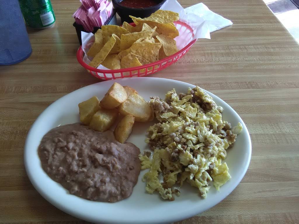 Aguileras Mexican Restaurant | restaurant | 7210 Cameron Rd, Austin, TX 78752, USA | 5123718909 OR +1 512-371-8909