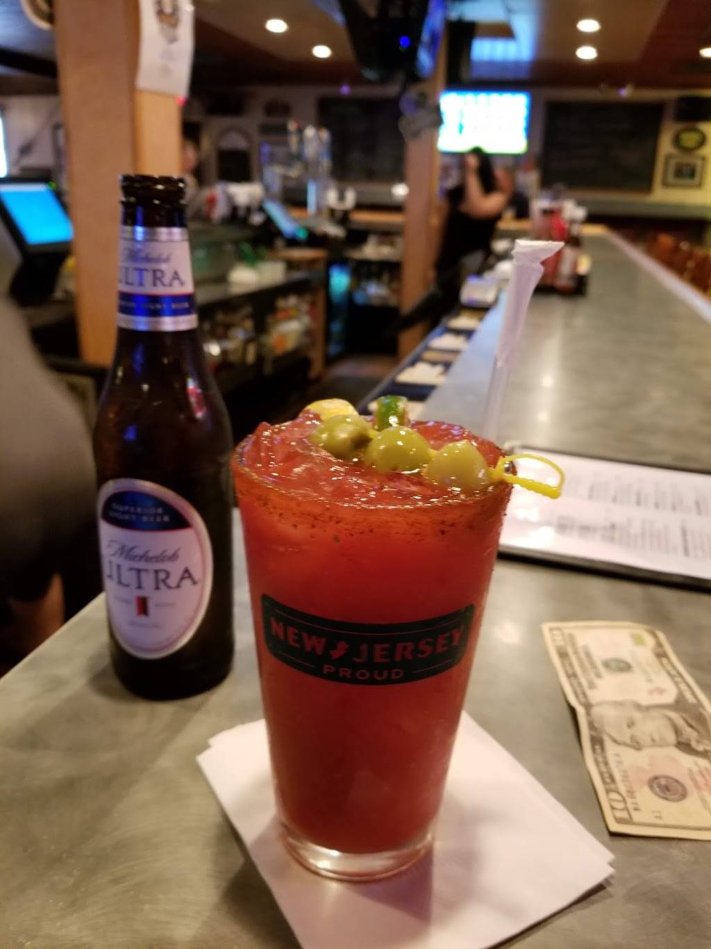 Docs Pub Irish Sports Bar | meal takeaway | 1914, 100 Jones St, Burlington, NJ 08016, USA | 6093869828 OR +1 609-386-9828