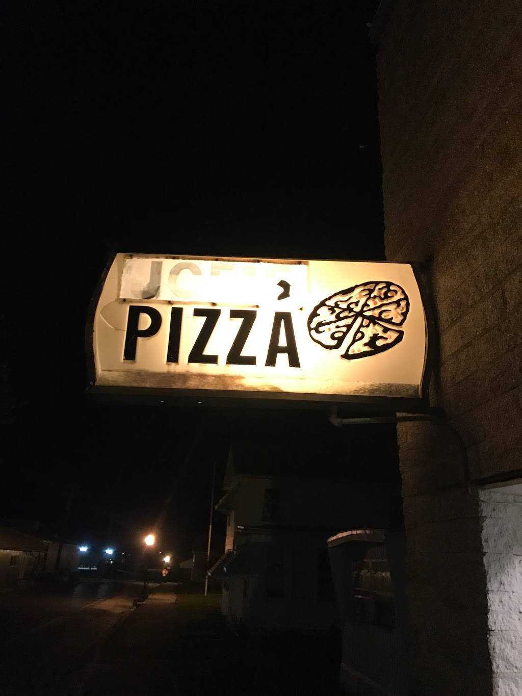 Joes Pizza | restaurant | 511 Oak St, Minonk, IL 61760, USA | 3094322446 OR +1 309-432-2446