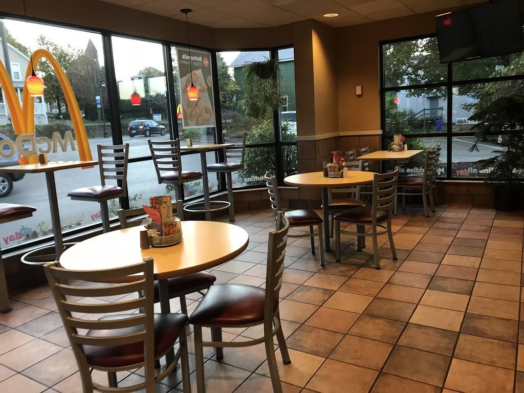 McDonalds | cafe | 328 S N Main St, Slippery Rock, PA 16057, USA | 7247943235 OR +1 724-794-3235