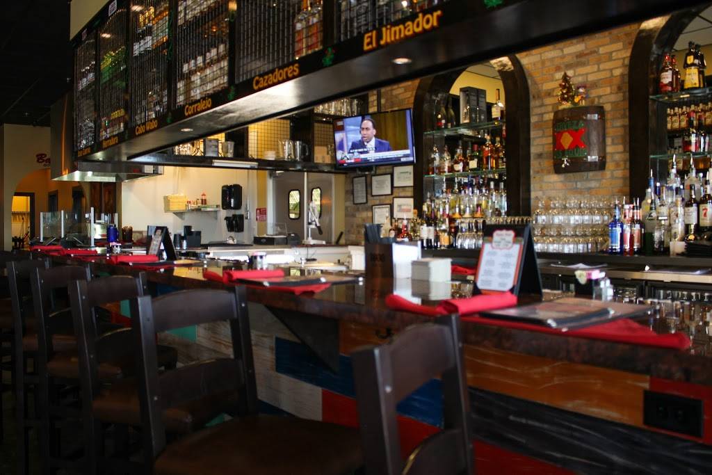 Victor's Mexican Grille - Restaurant | 7035 West Grand Parkway South ...